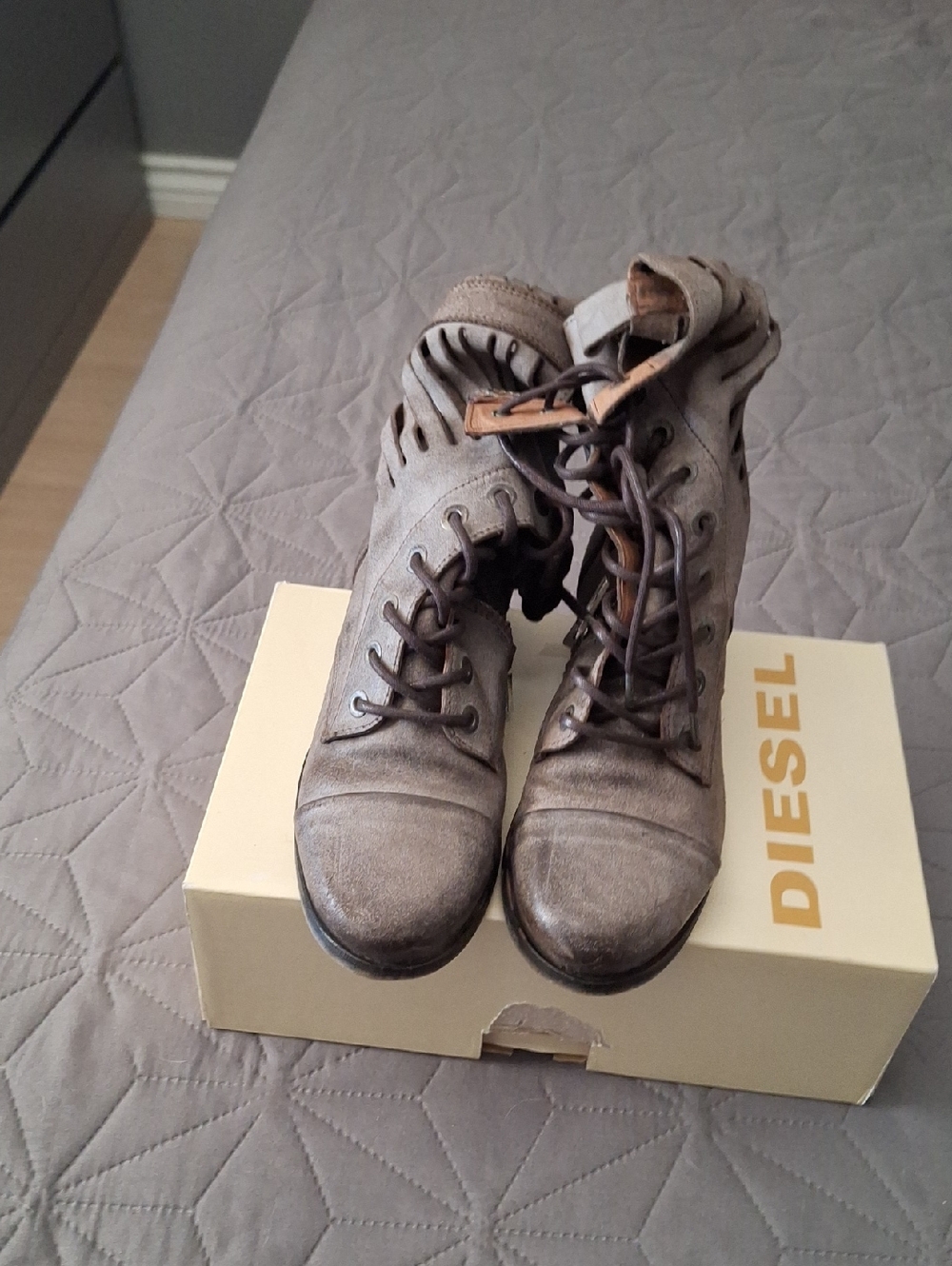 Diesel Taupe-Brown Lace-Up Leather Ankle Boots
